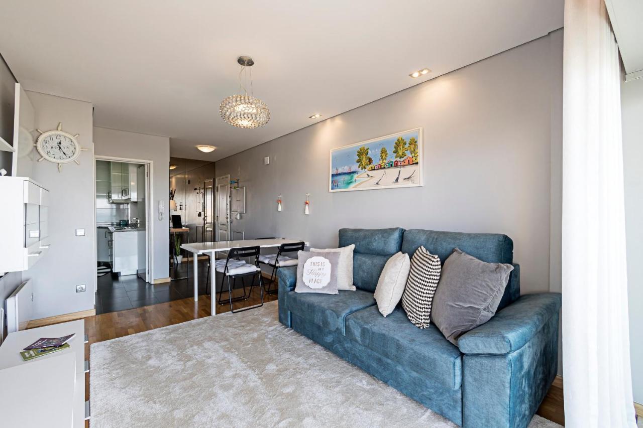 Seaside View 2Br In Povoa By Lovelystay ポボア・デ・バルジン エクステリア 写真