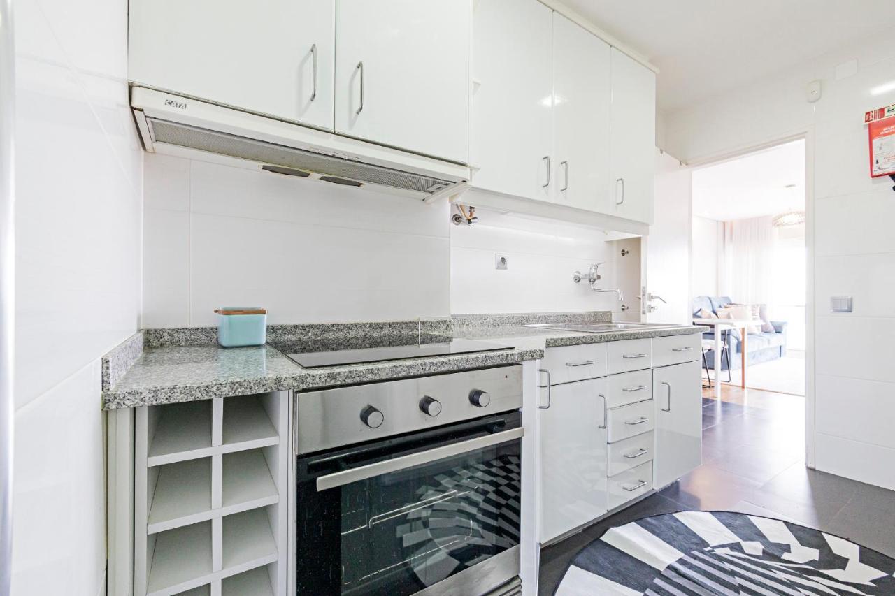 Seaside View 2Br In Povoa By Lovelystay ポボア・デ・バルジン エクステリア 写真