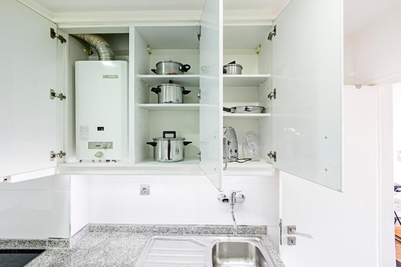 Seaside View 2Br In Povoa By Lovelystay ポボア・デ・バルジン エクステリア 写真